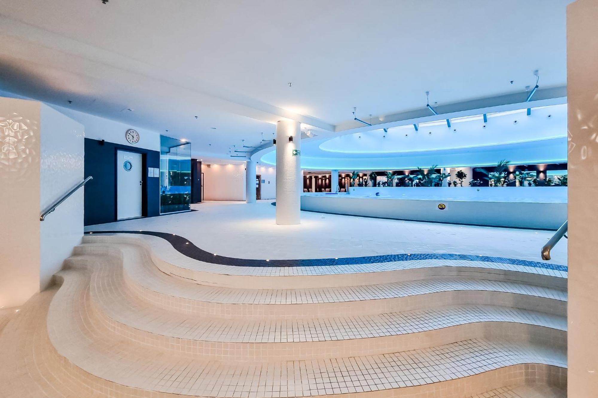 Hanza Tower Apartment No. 524 - Swimming Pool, Jacuzzi, Balcony Štetín Exteriér fotografie